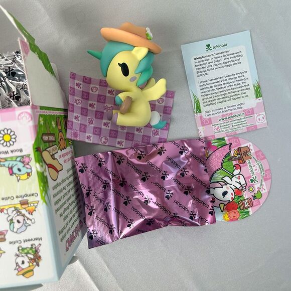 Tokidoki Melody Mates Picnic Party Unicorno Guitar Dog Unicorno Figure New - Picture 2 of 8